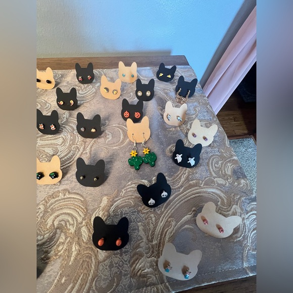 45pc Kid’s Earring Bundle Set - Picture 7 of 7